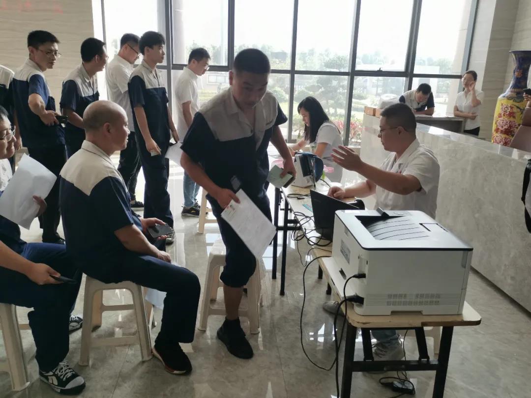 無償獻(xiàn)血，溫暖相傳