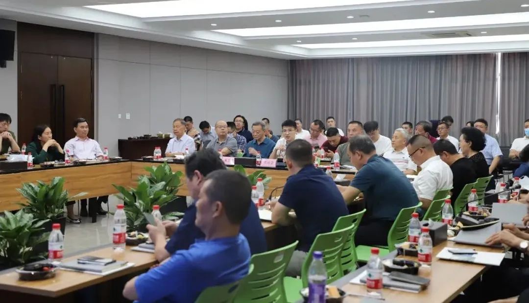 卓越企業(yè)家學(xué)習(xí)俱樂部走進通力科技參觀學(xué)習(xí)！